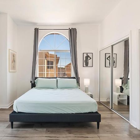 Spacious Private Gated Modern Loft Close To Universal Studio And Hollywood Los Angeles Extérieur photo