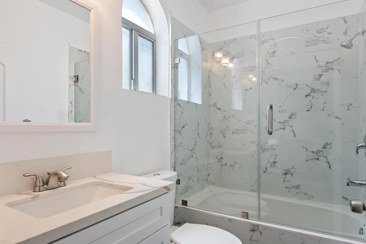 Spacious Private Gated Modern Loft Close To Universal Studio And Hollywood Los Angeles Extérieur photo